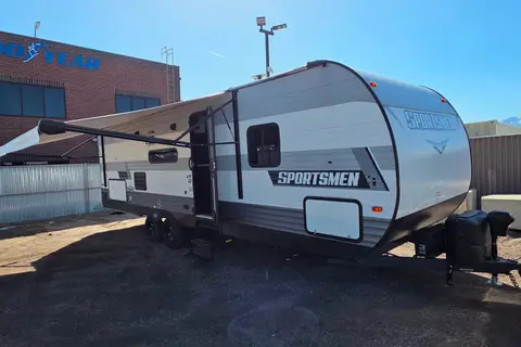2022 KZ 27 Foot Camper