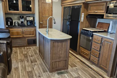 Ovadek rentals LLC Keystone Laredo Travel Trailer