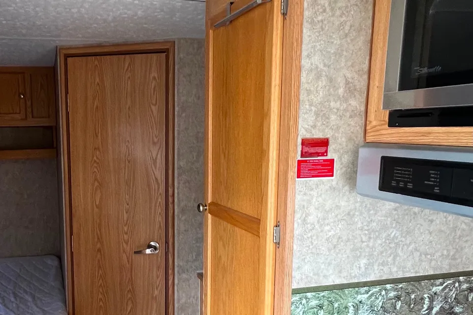 Travelaire Rustler RT185 Travel Trailer