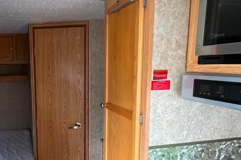 Travelaire Rustler RT185 Travel Trailer