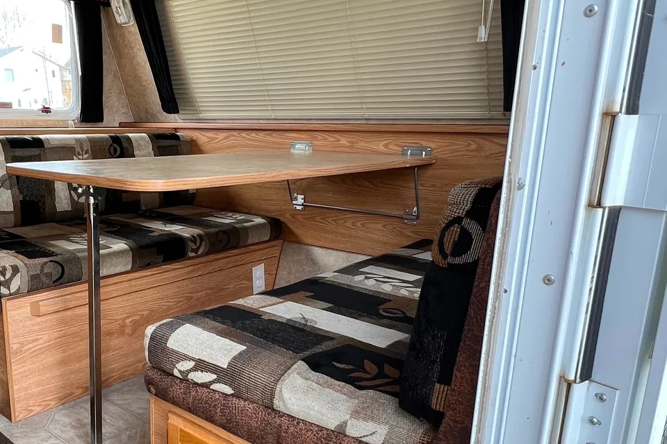 Travelaire Rustler RT185 Travel Trailer