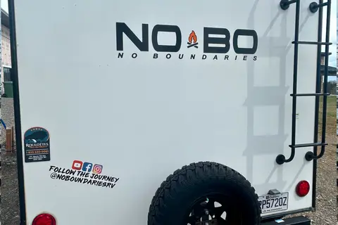 Alex's Forest River NO-BO 19.3 Travel Trailer