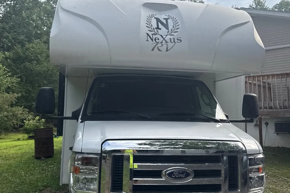 Julia's Nexus RV Triumph 32T Class C