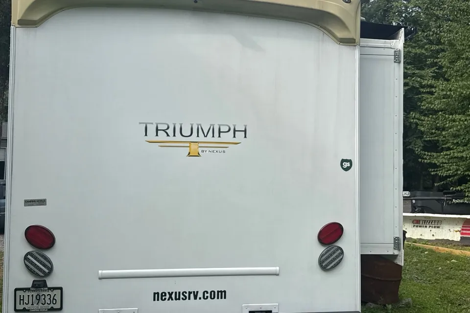 Julia's Nexus RV Triumph 32T Class C