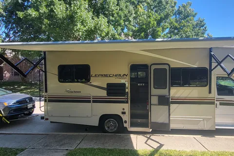 Luigi's Coachmen 230cb Class C