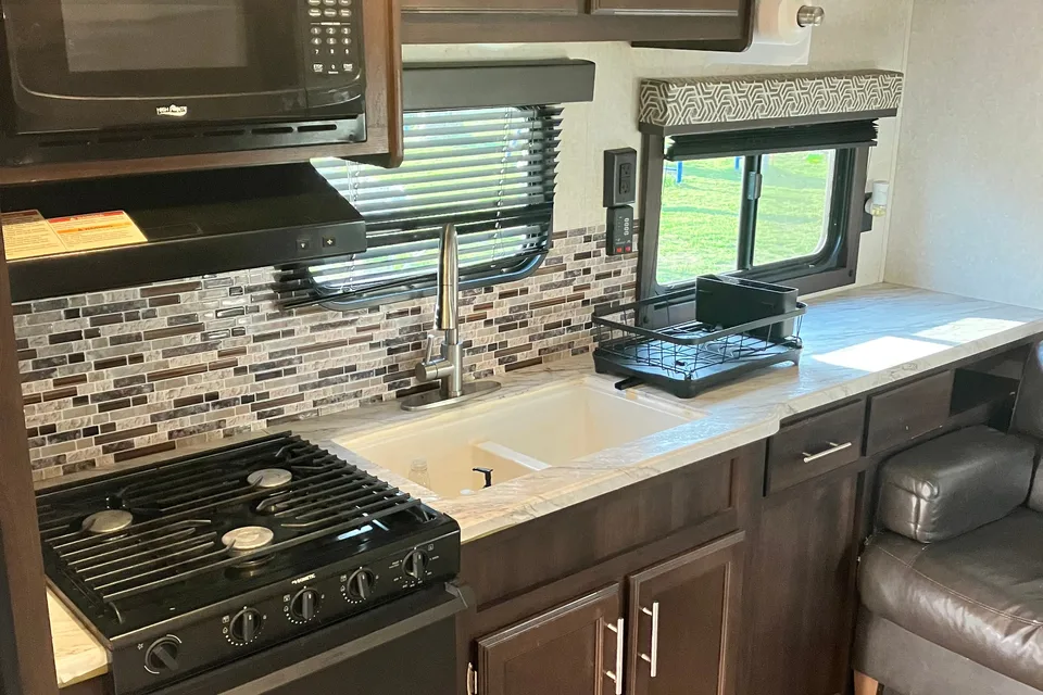 Jones Jayco 245rls Travel Trailer