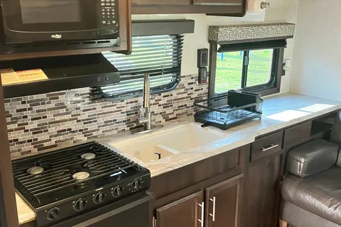 Jones Jayco 245rls Travel Trailer