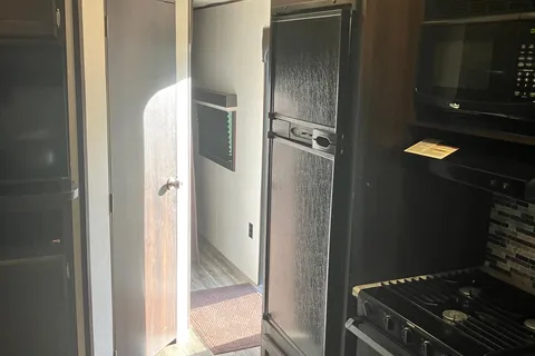 Jones Jayco 245rls Travel Trailer
