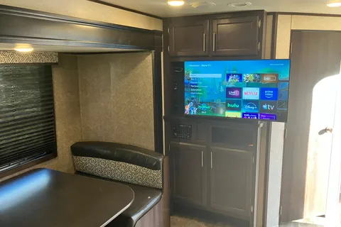 Jones Jayco 245rls Travel Trailer