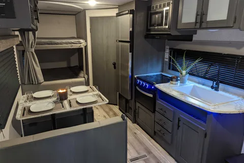 Alexandra  Key Stone Aspen Trail At25bh22 Roulotte