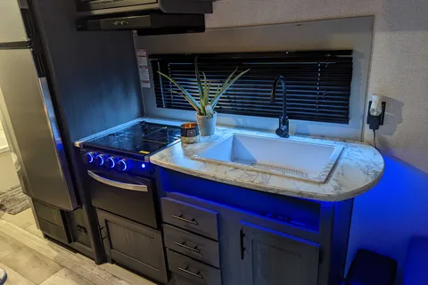 Alexandra  Key Stone Aspen Trail At25bh22 Roulotte