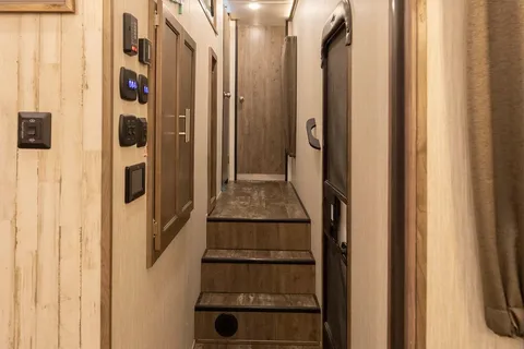 *Luxury* 3-Bedroom Home on Wheels - Delivered & Set-Up