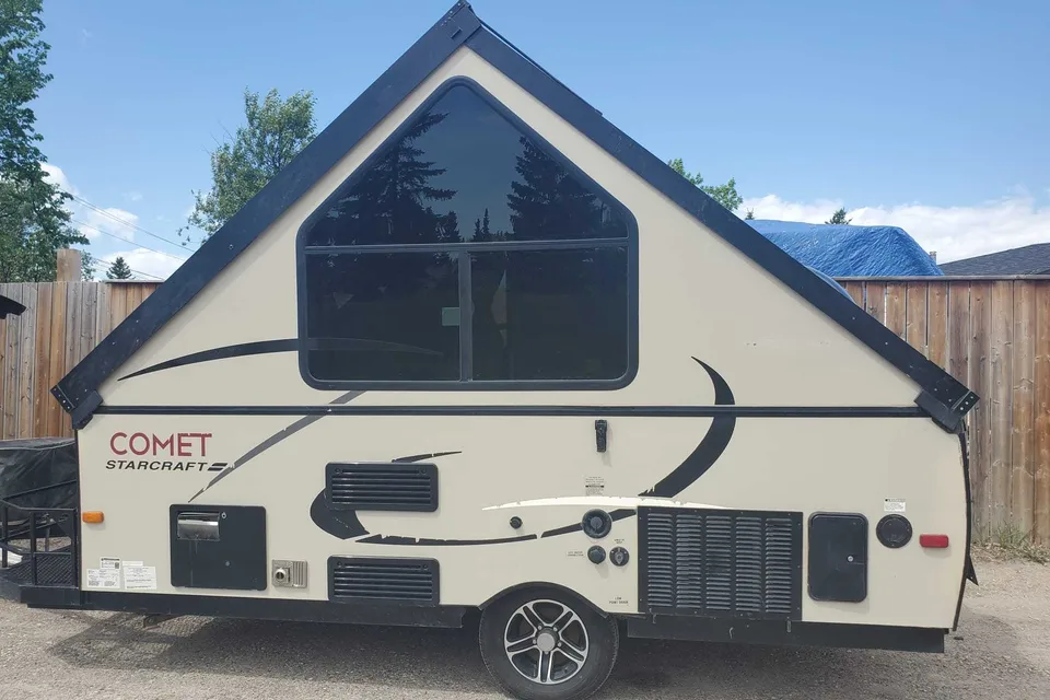 A FRAME POP-UP STARCRAFT COMET 1232MD TENT TRAILER
