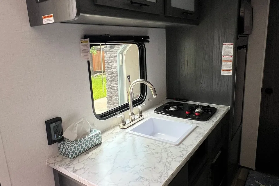 Volodymyr's Dutchmen Aspen trail mini Travel Trailer
