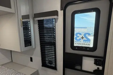 M&M's Jayco Jayflight