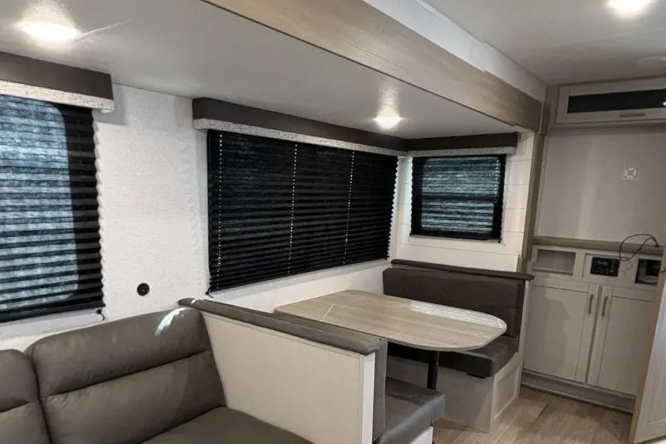M&M's Jayco Jayflight