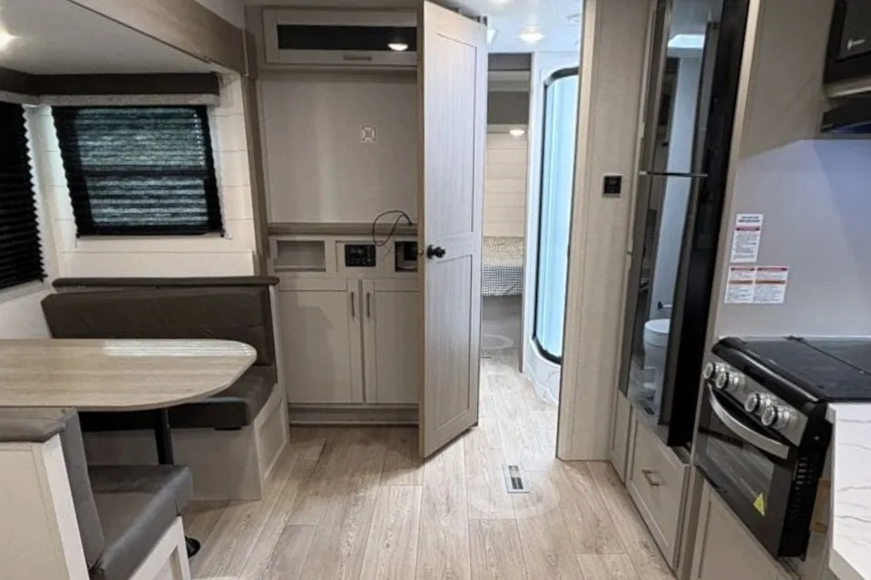 M&M's Jayco Jayflight