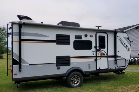 Brandon 's BoonDocking Bunkhouse 