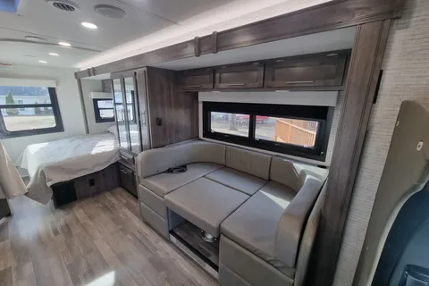 2025 Jayco Qwest SE Mercedes-Benz Class C