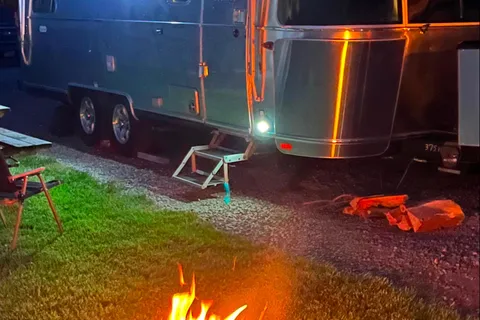 V’s RV Classic Silver Bullet
