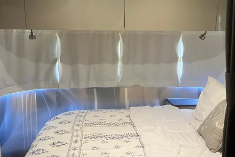 V’s RV Classic Silver Bullet