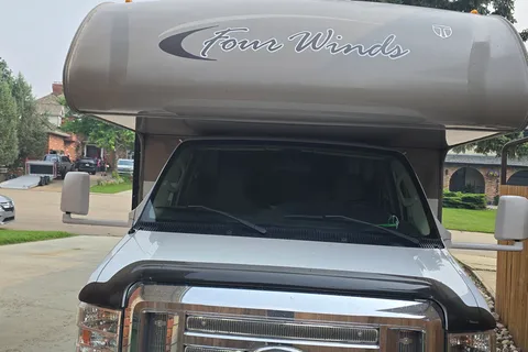 Four winds Cutaway E-450 super duty
