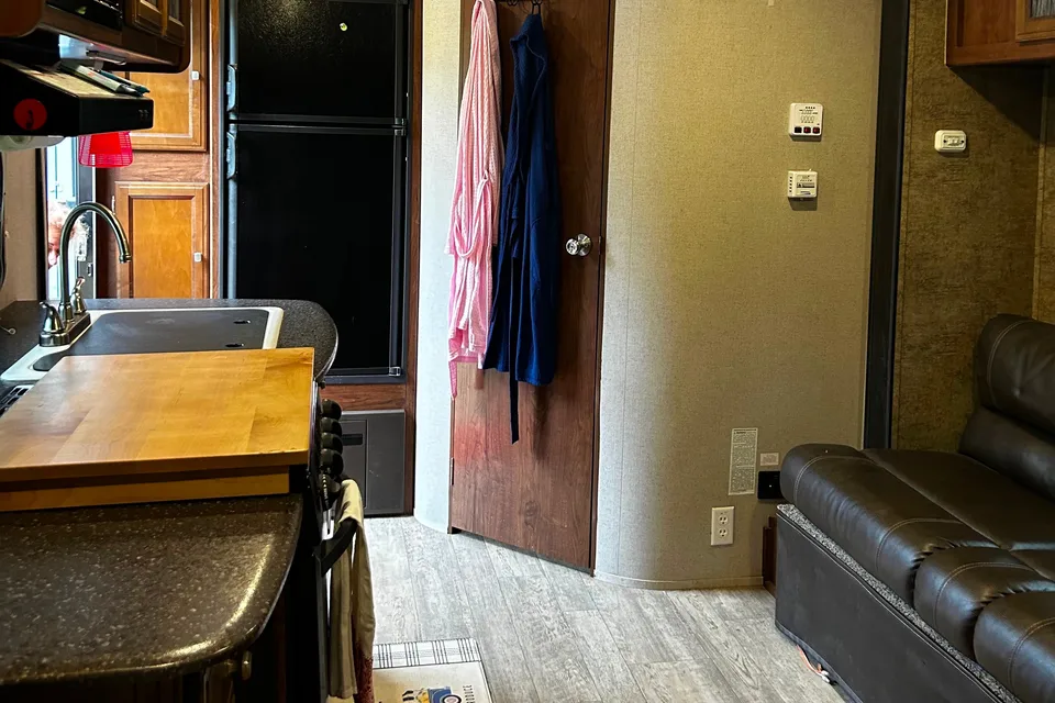 Coachmen Freedom express Travel Trailer