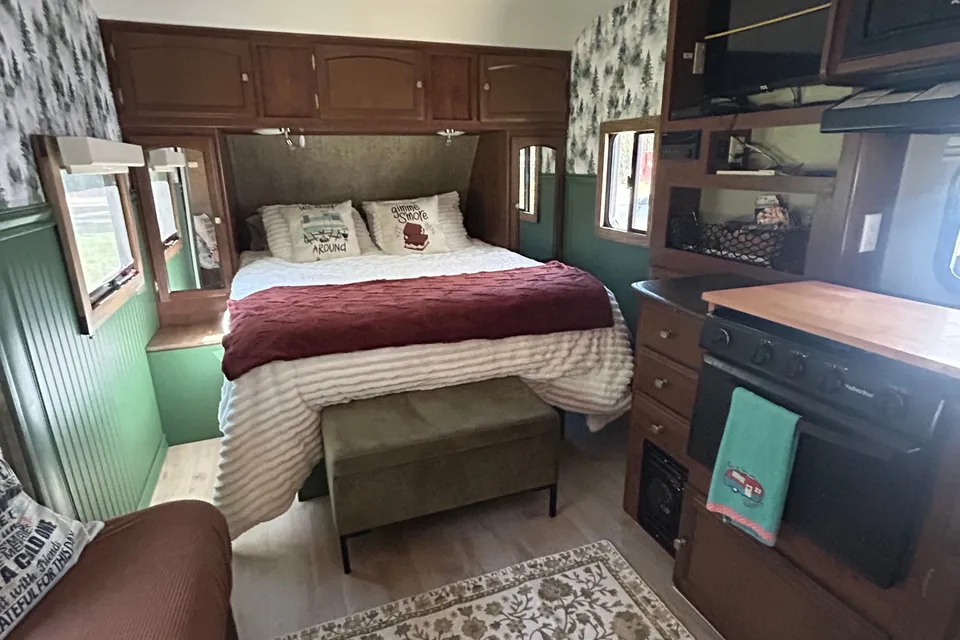 Coachmen Freedom express Travel Trailer