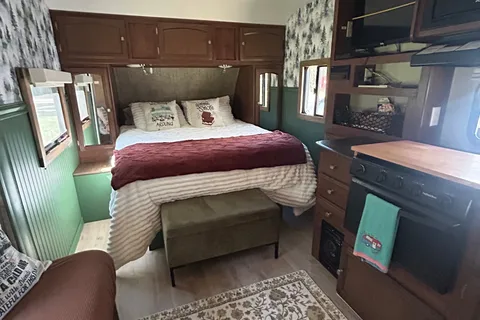 Coachmen Freedom express Travel Trailer