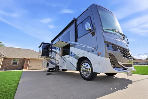 '21 Fleetwood Fortis, Sleeps 8, Free Starlink WiFi