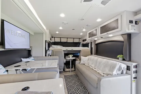 '21 Fleetwood Fortis, Sleeps 8, Free Starlink WiFi