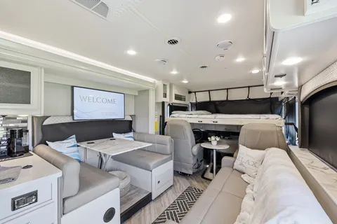'21 Fleetwood Fortis, Sleeps 8, Free Starlink WiFi