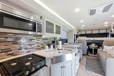 '21 Fleetwood Fortis, Sleeps 8, Free Starlink WiFi