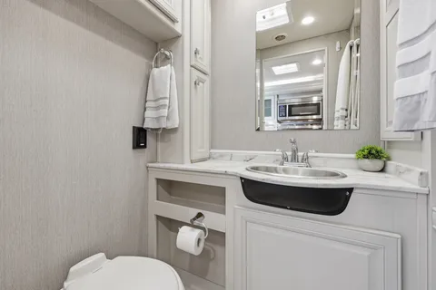'21 Fleetwood Fortis, Sleeps 8, Free Starlink WiFi