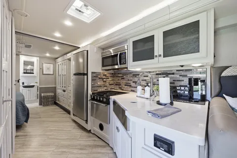 '21 Fleetwood Fortis, Sleeps 8, Free Starlink WiFi