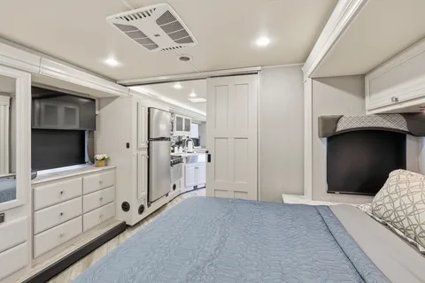 '21 Fleetwood Fortis, Sleeps 8, Free Starlink WiFi