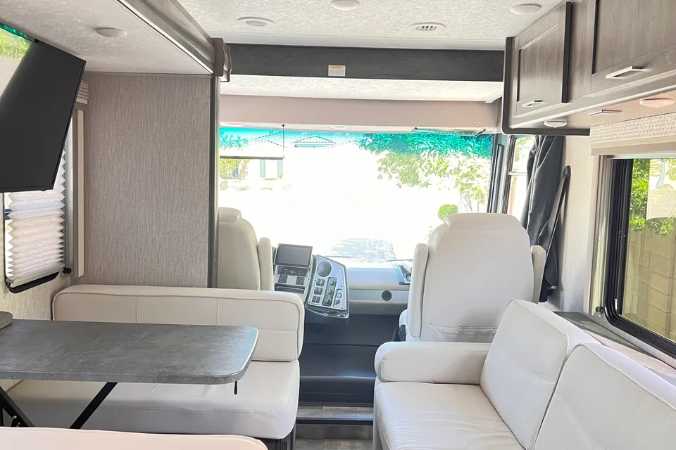 AZO's Coachmen pursuit Class A