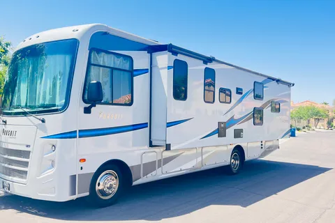 AZO's Coachmen pursuit Class A