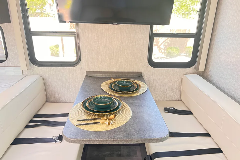AZO's Coachmen pursuit Class A