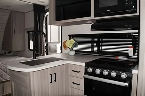 Meet "Wade" - Keystone Passport Sl series Travel Trailer