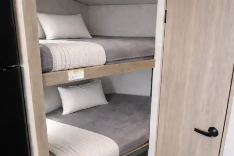 Meet "Wade" - Keystone Passport Sl series Travel Trailer