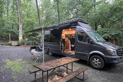 Sight Seeing Family Camper