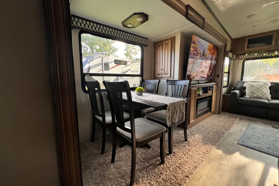 Michael's RV Cottage Lake Side