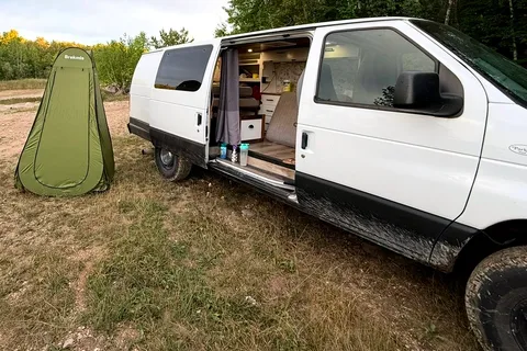 Camper Vantures