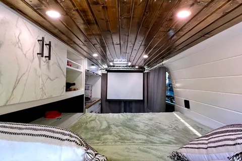 Camper Vantures