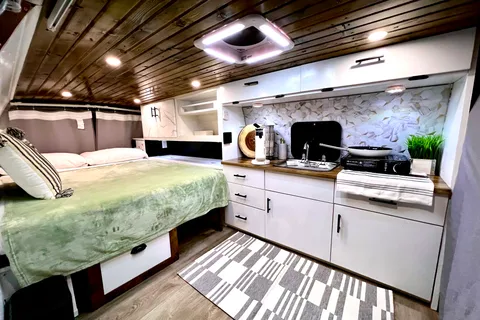 Camper Vantures