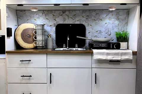 Camper Vantures