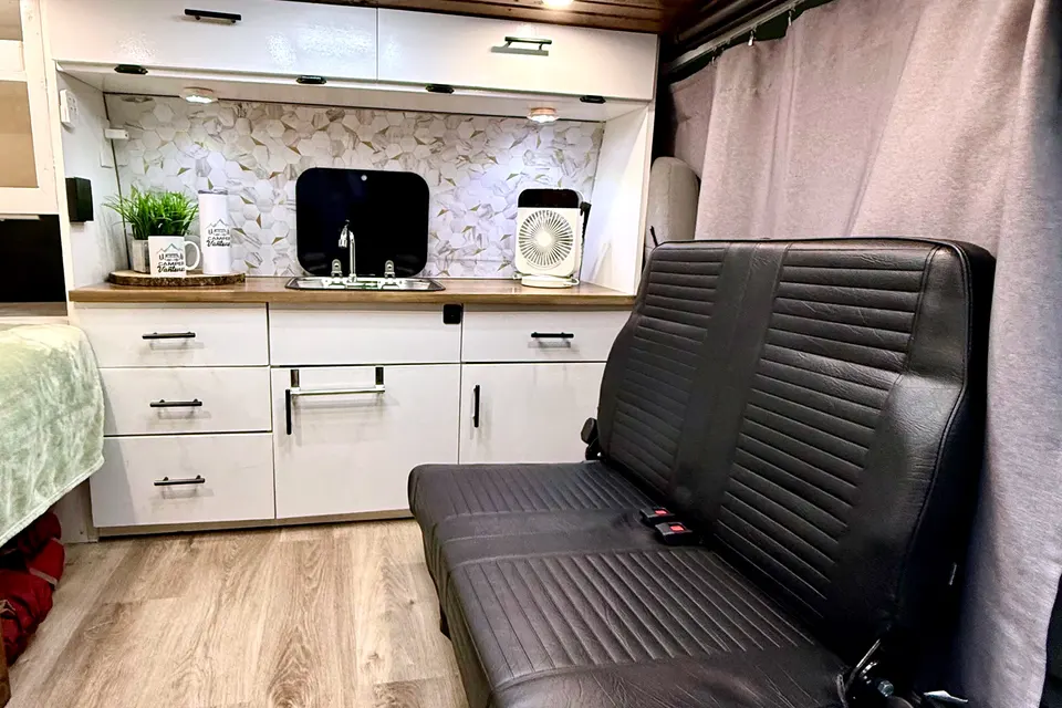 Camper Vantures