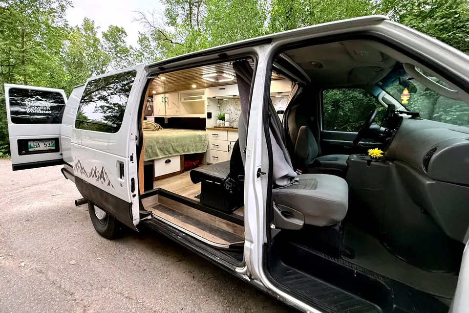 Camper Vantures