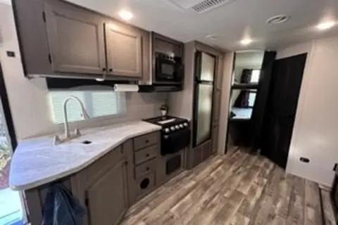 Relaxation Station - 2022 Starcraft Superlite Travel Trailer - We deliver, set up & take down.